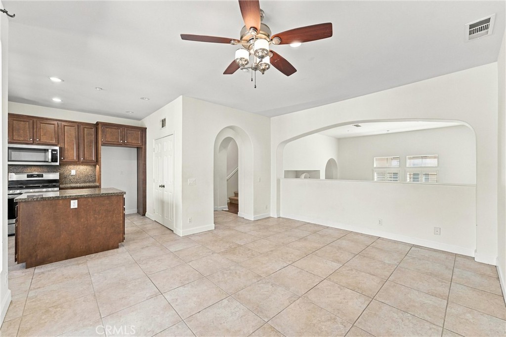 4452 Owens Street 104 Property Photo 11