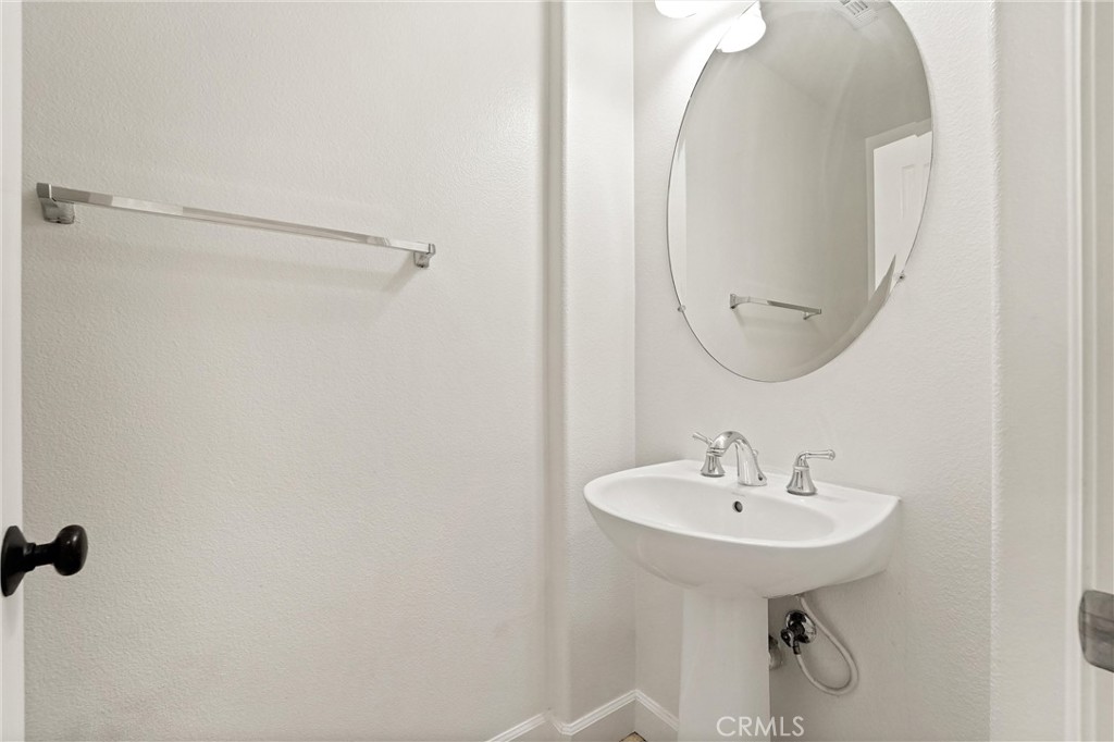 4452 Owens Street 104 Property Photo 14
