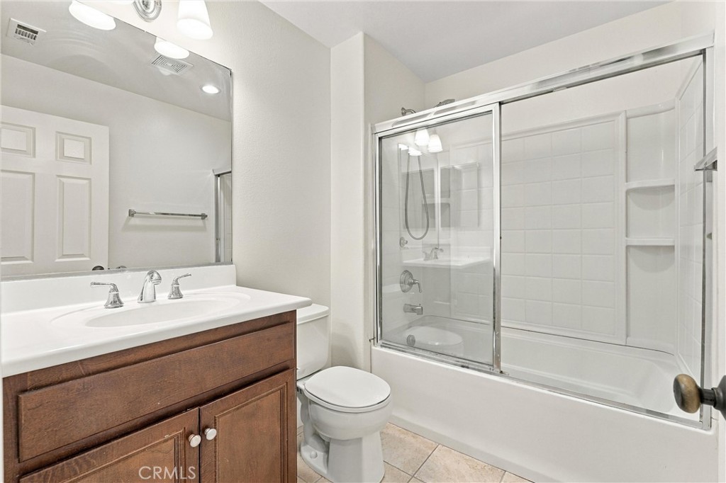4452 Owens Street 104 Property Photo 29