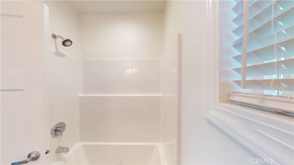 903 W 17th Street 24 Property Photo 11