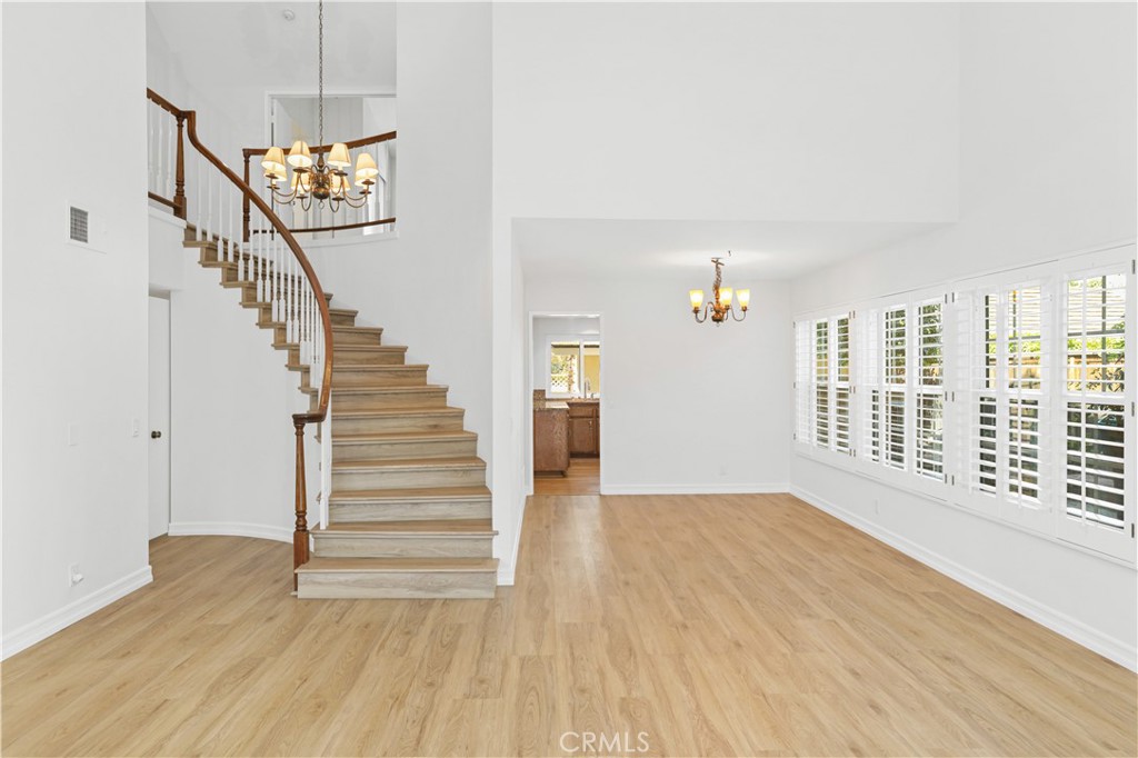 126 E Yale Loop Property Photo 1