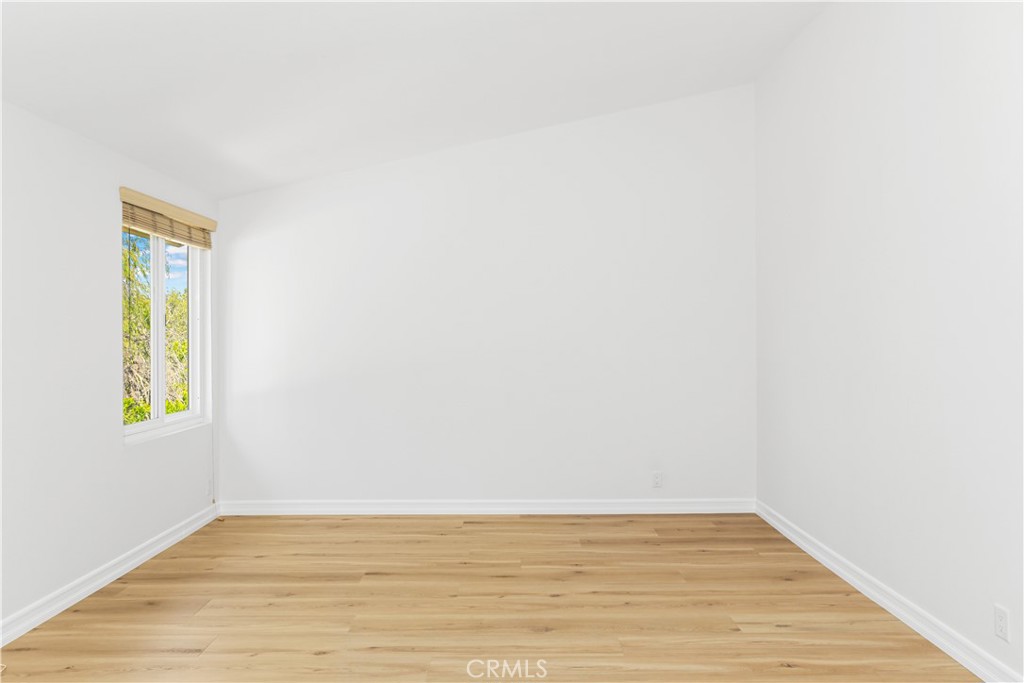 126 E Yale Loop Property Photo 13