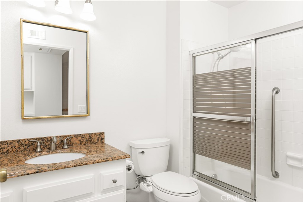 126 E Yale Loop Property Photo 15