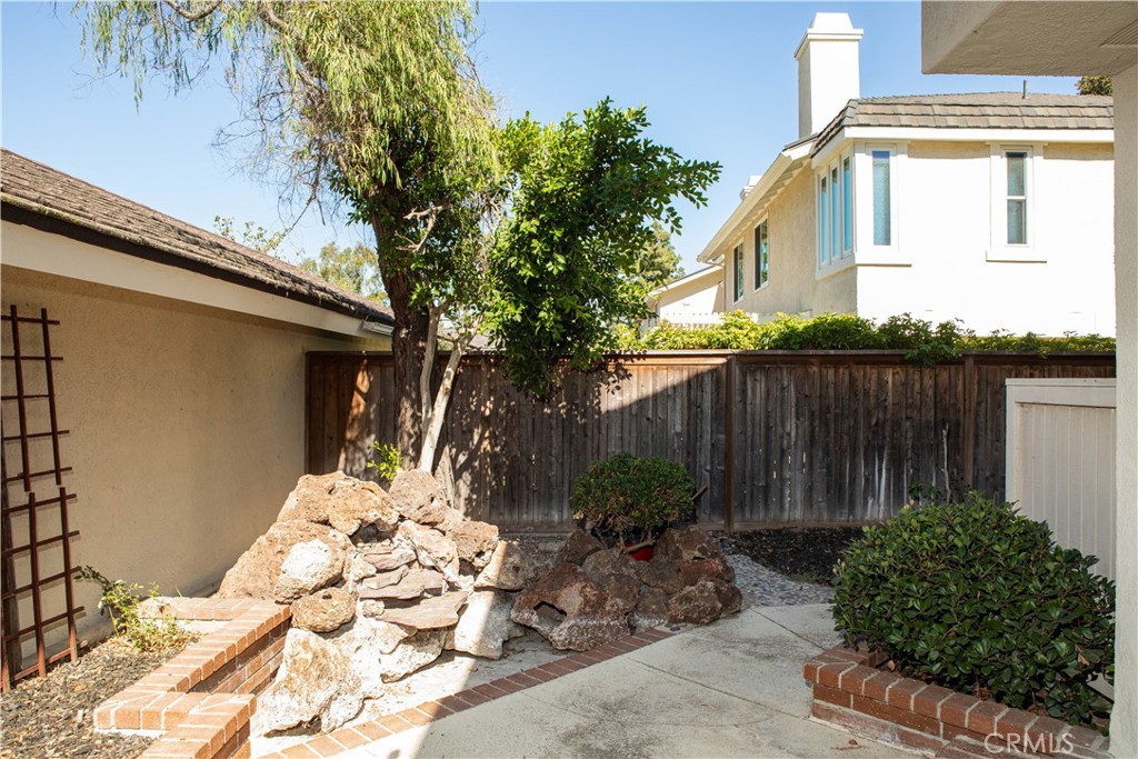 126 E Yale Loop Property Photo 21