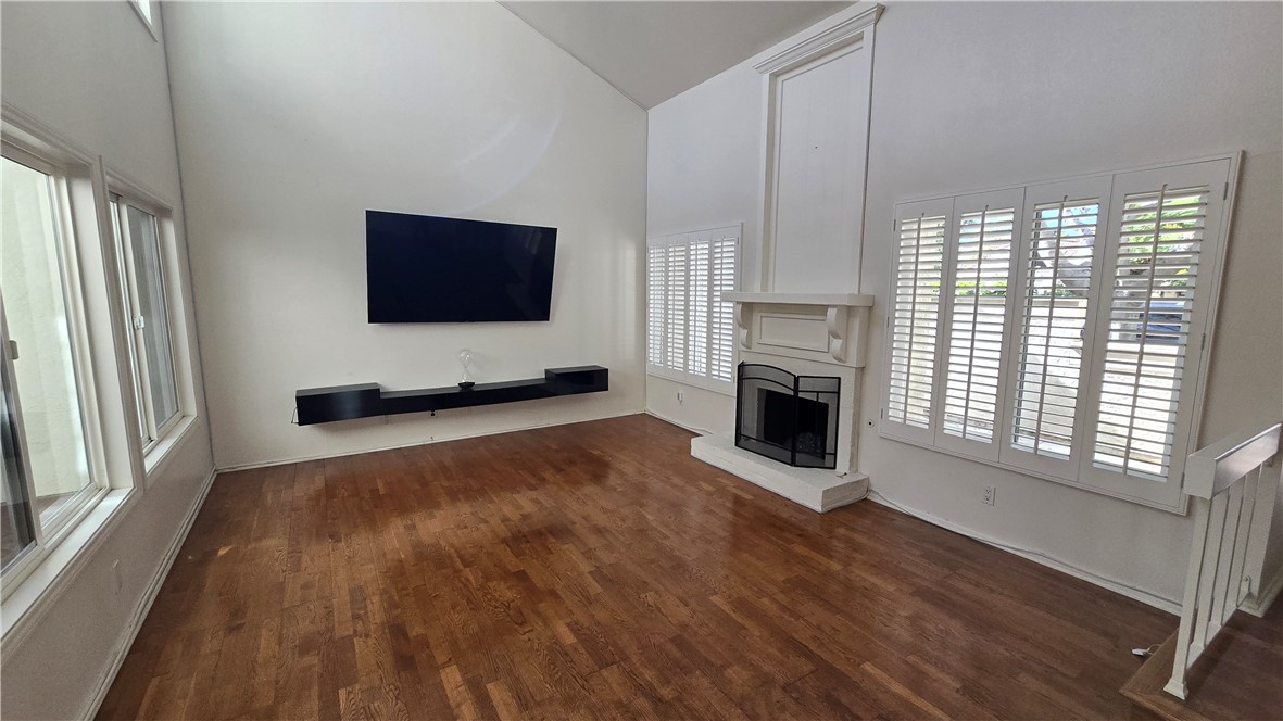 24 Morena Property Photo 3