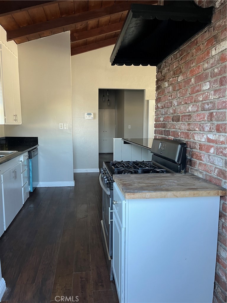 5061 Warner Avenue C Property Photo 13