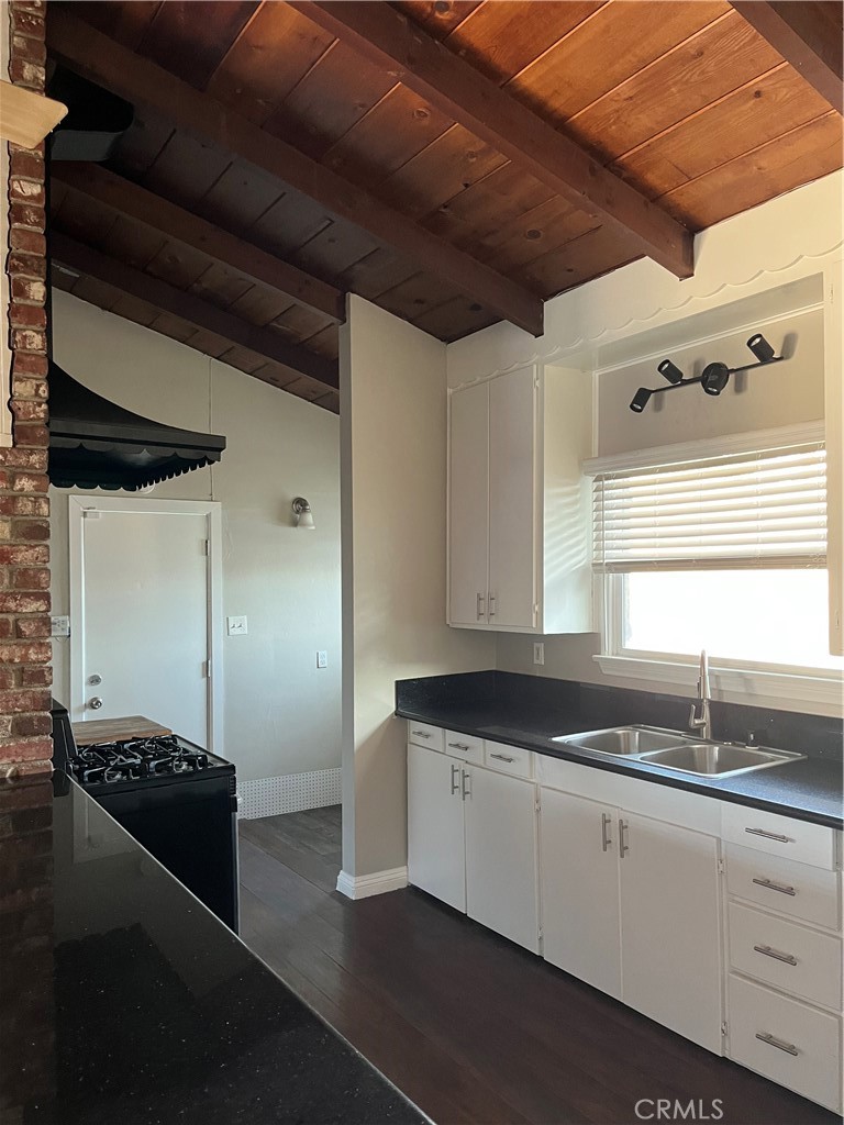 5061 Warner Avenue C Property Photo 14