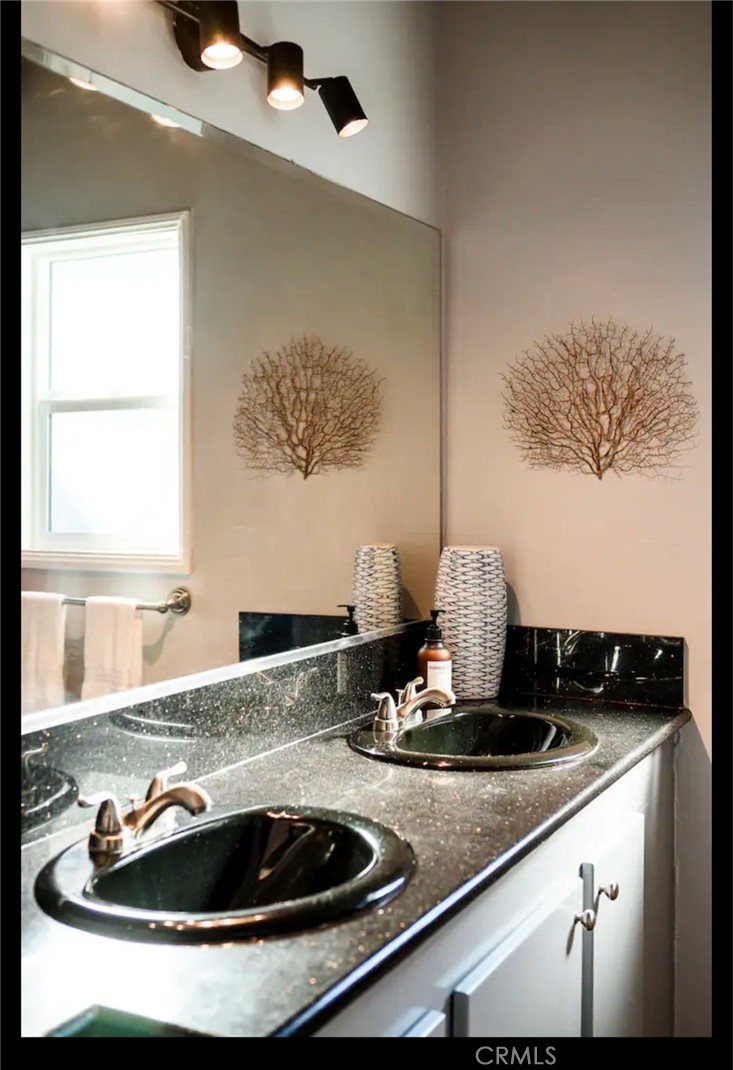 5061 Warner Avenue C Property Photo 23
