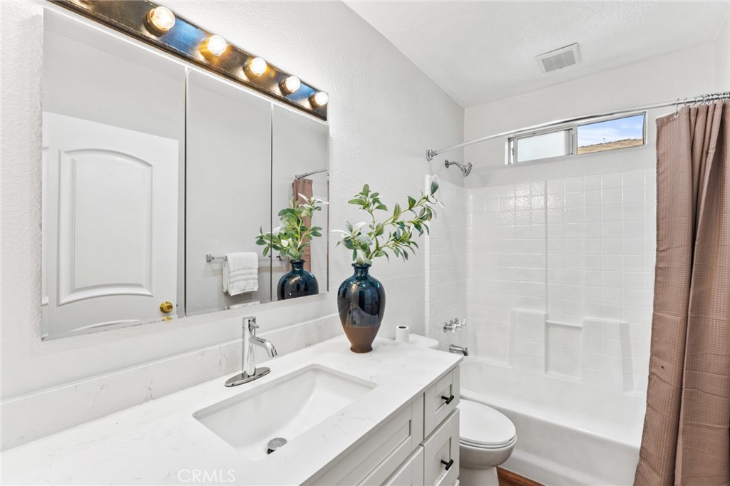 5034 W 130th Property Photo 13