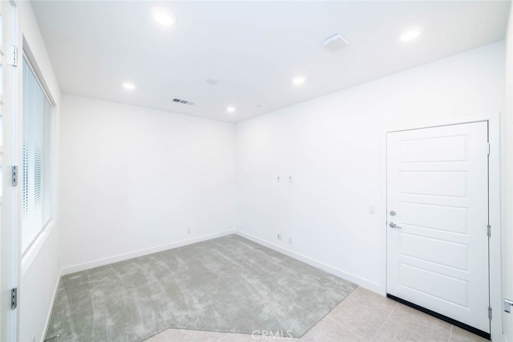 331 Lodestar Property Photo 2