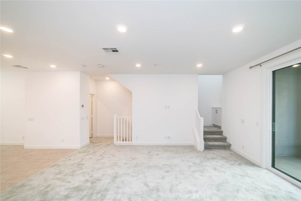 331 Lodestar Property Photo 6