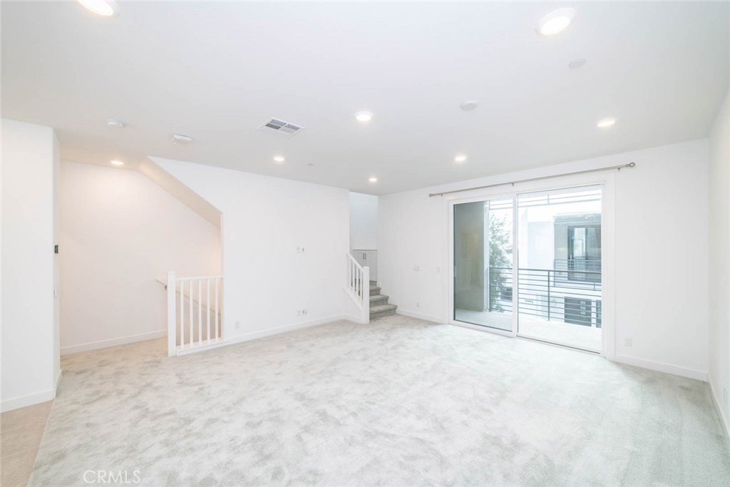 331 Lodestar Property Photo 7