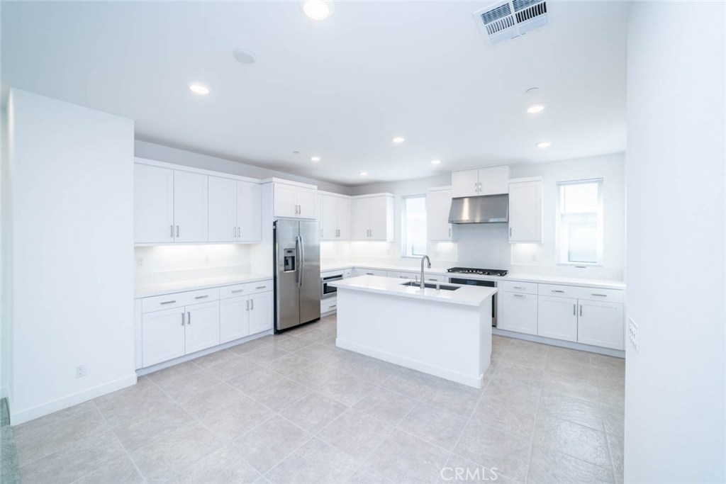 331 Lodestar Property Photo 8