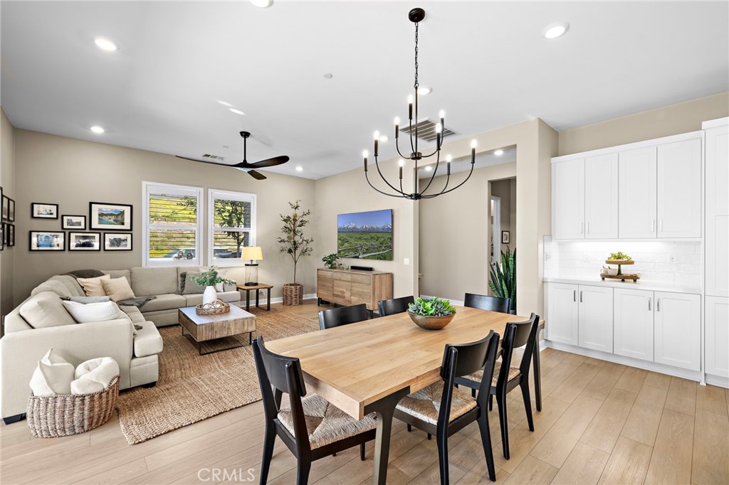 230 Sunrise Property Photo 4