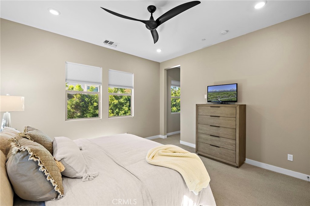 230 Sunrise Property Photo 17