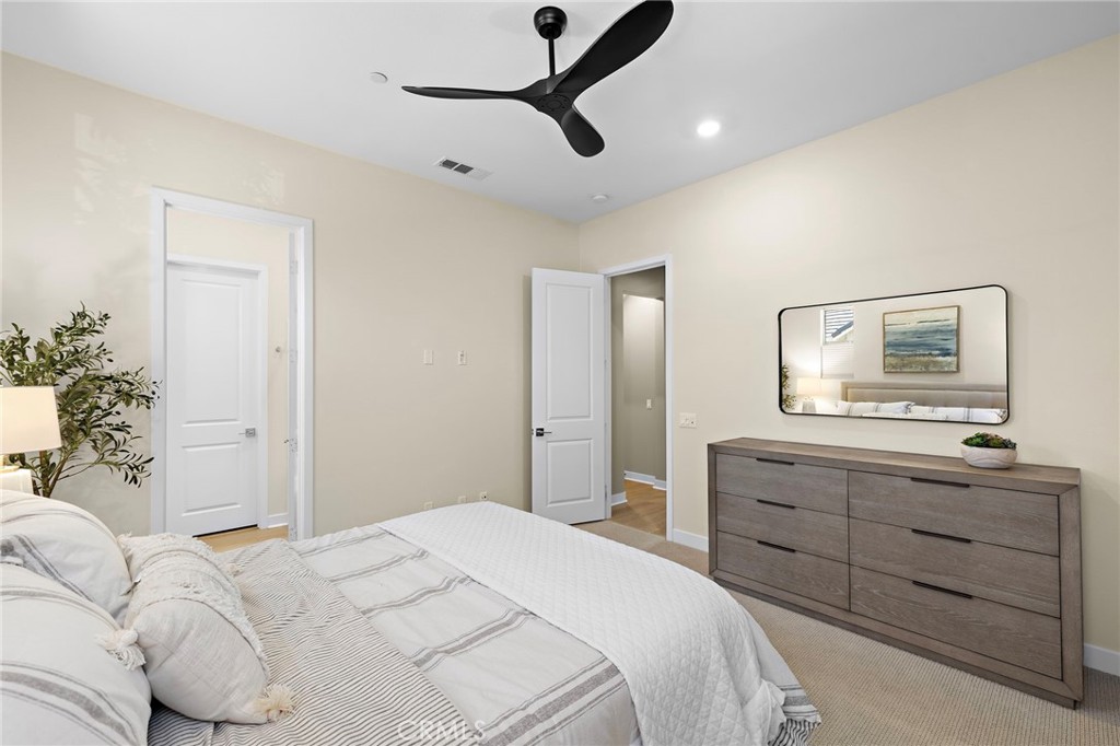 230 Sunrise Property Photo 23