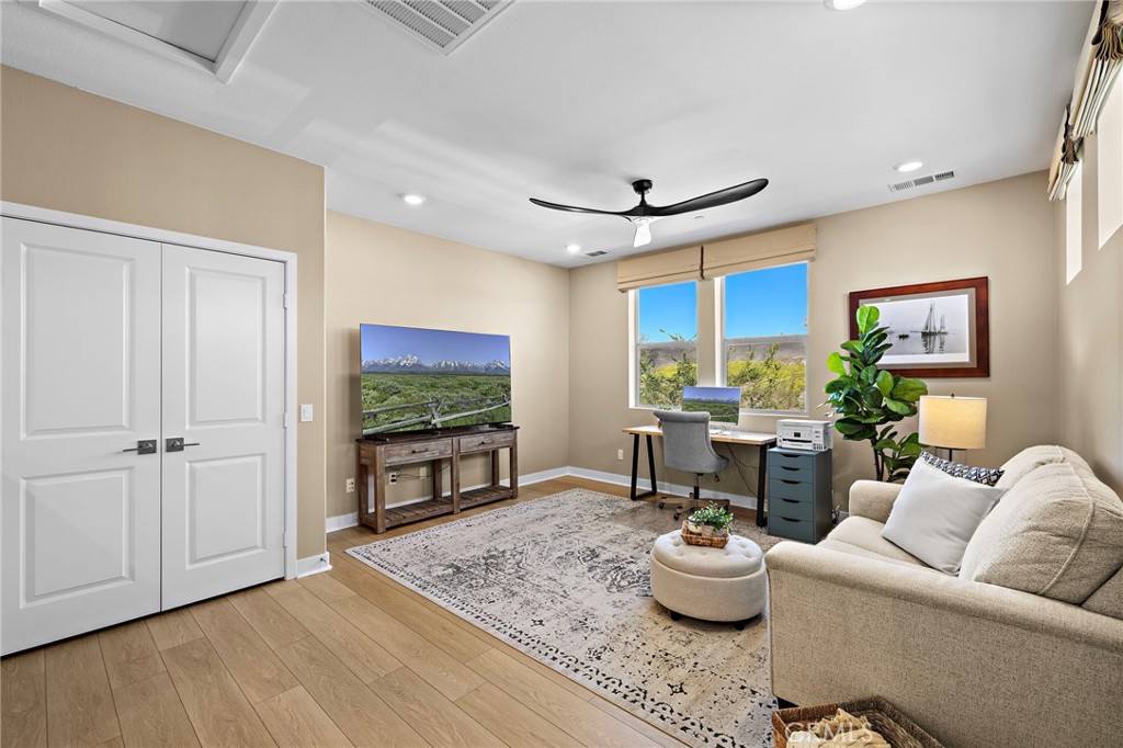 230 Sunrise Property Photo 29