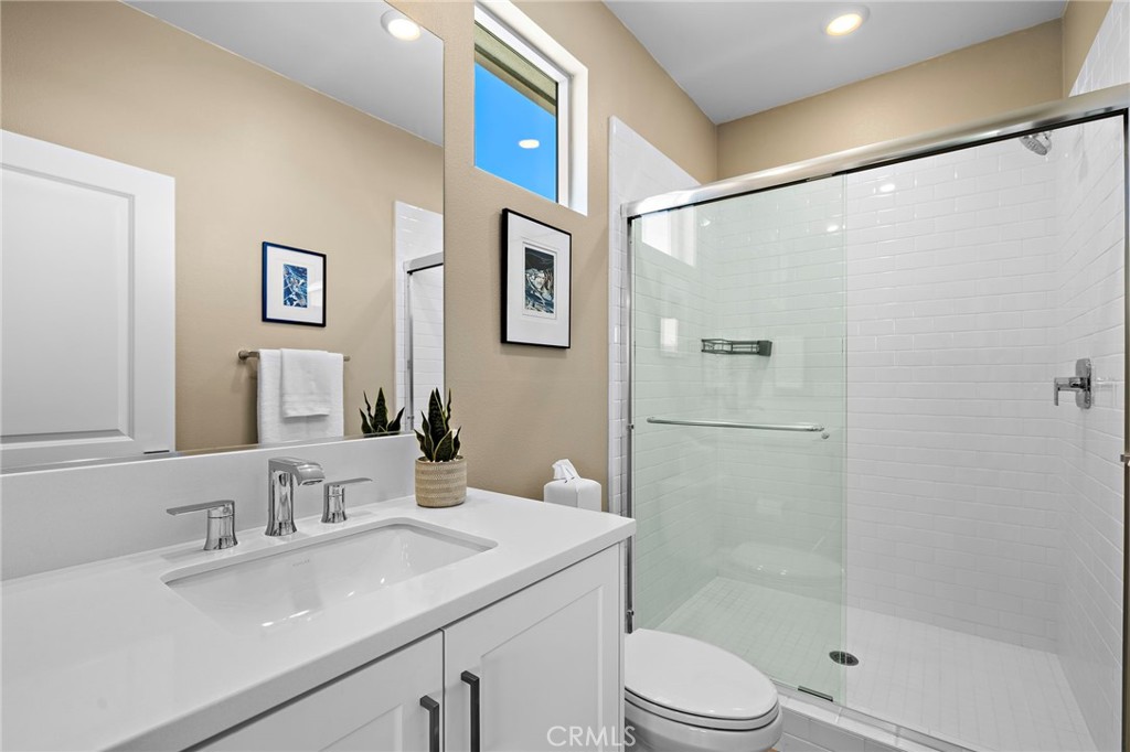 230 Sunrise Property Photo 33