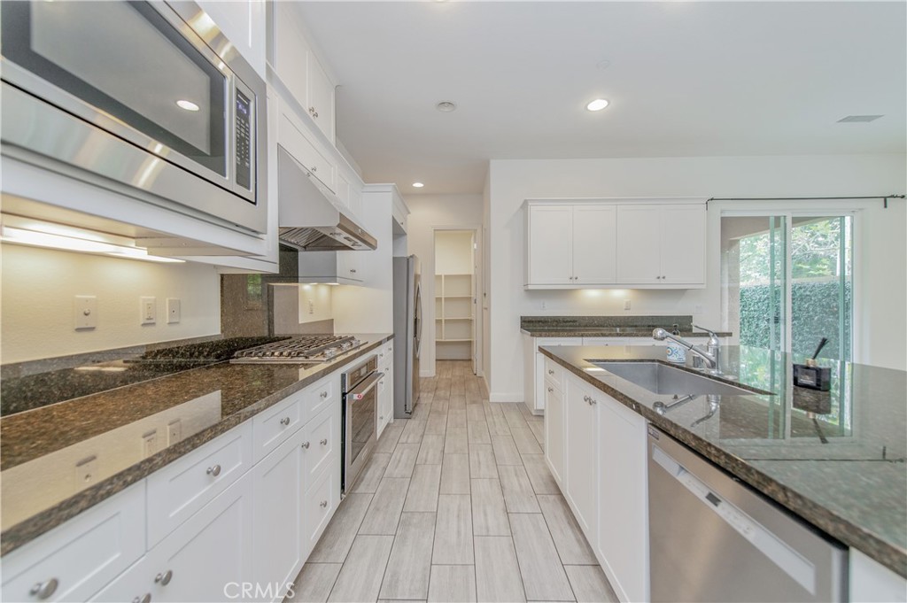 16 Seville Property Photo 11