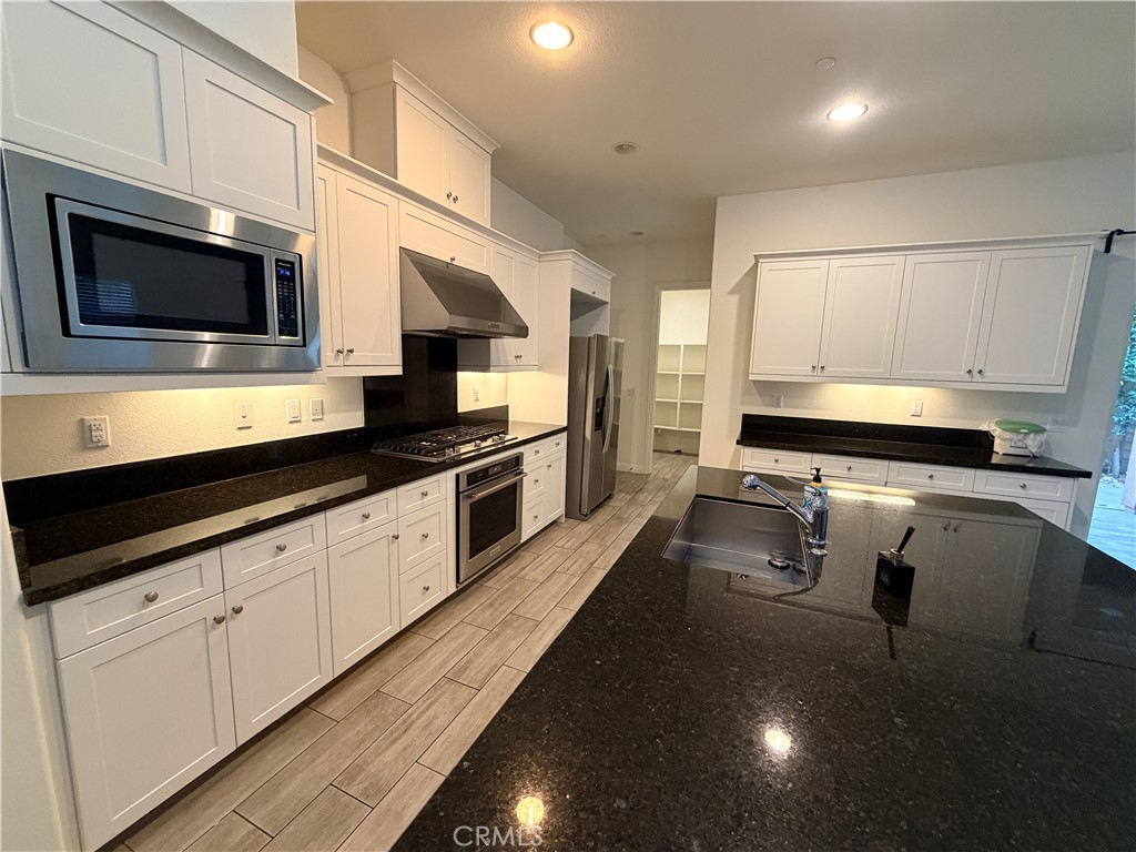16 Seville Property Photo 13