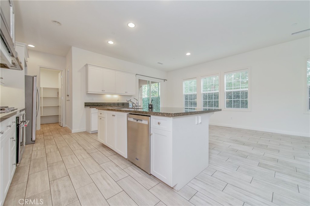 16 Seville Property Photo 14