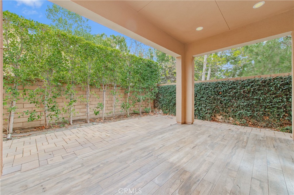 16 Seville Property Photo 18