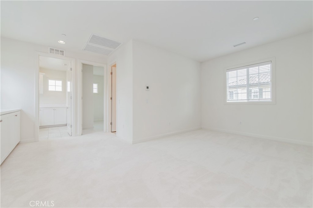 16 Seville Property Photo 21