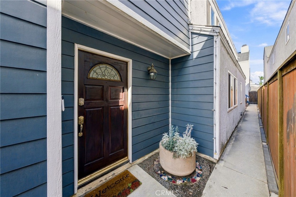 231 Elmira Property Photo 4