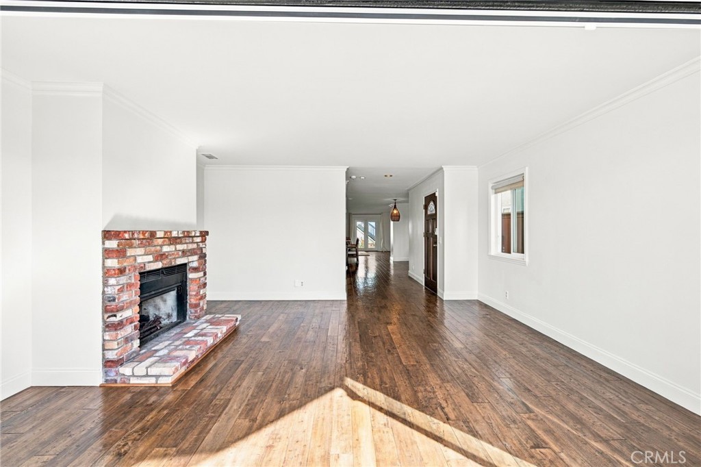 231 Elmira Property Photo 6