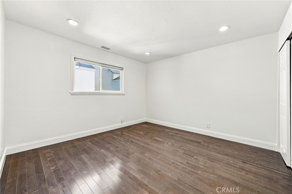231 Elmira Property Photo 26