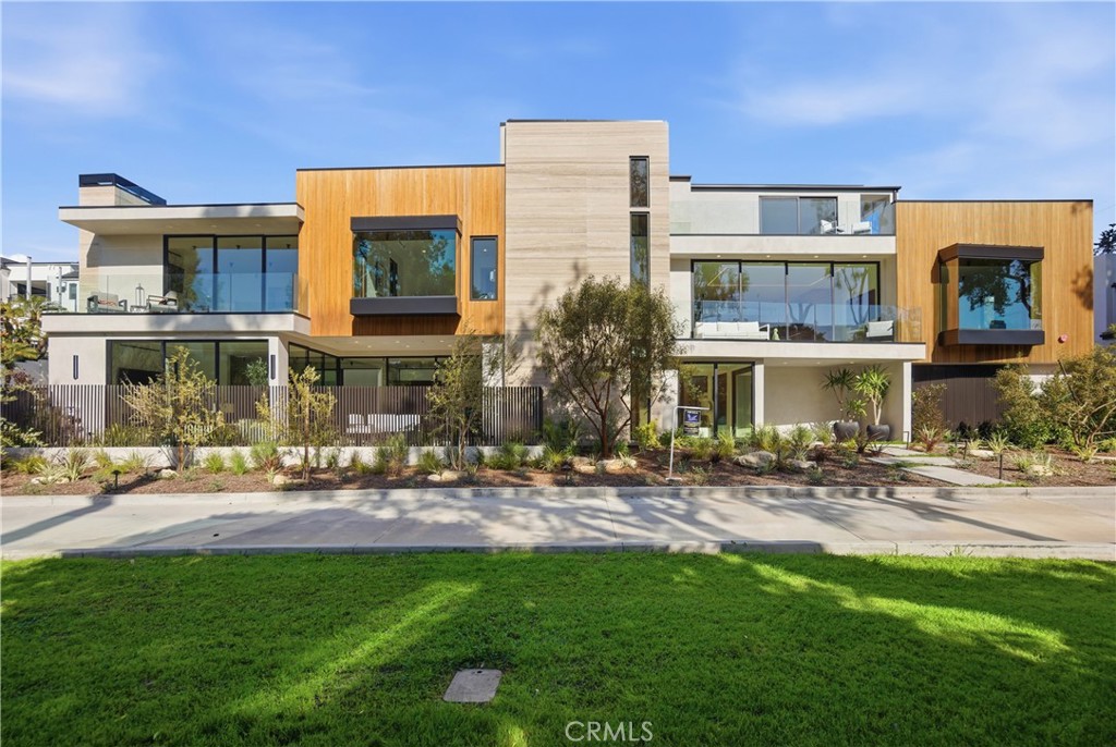 400 Heliotrope Property Photo 1