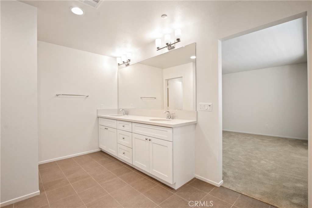 4423 Lilac Circle Property Photo 13
