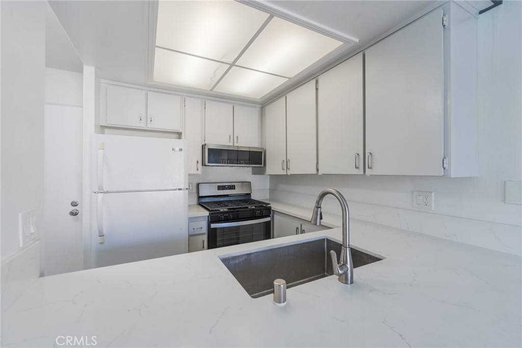16872 Pacific Coast Highway 205 Property Photo 10