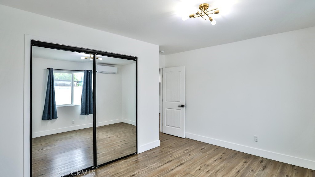 11443 Saticoy Street Property Photo 13