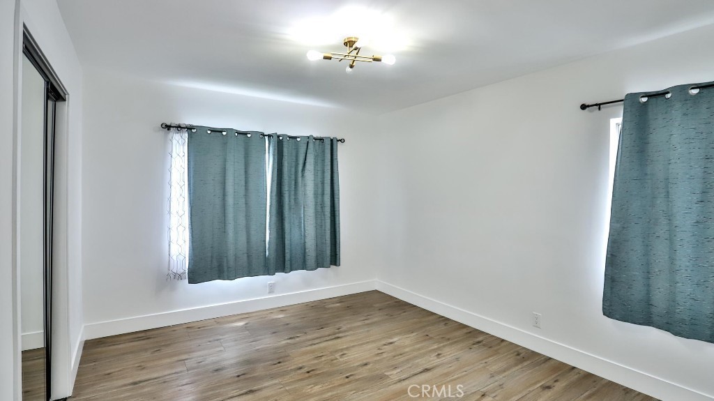 11443 Saticoy Street Property Photo 14