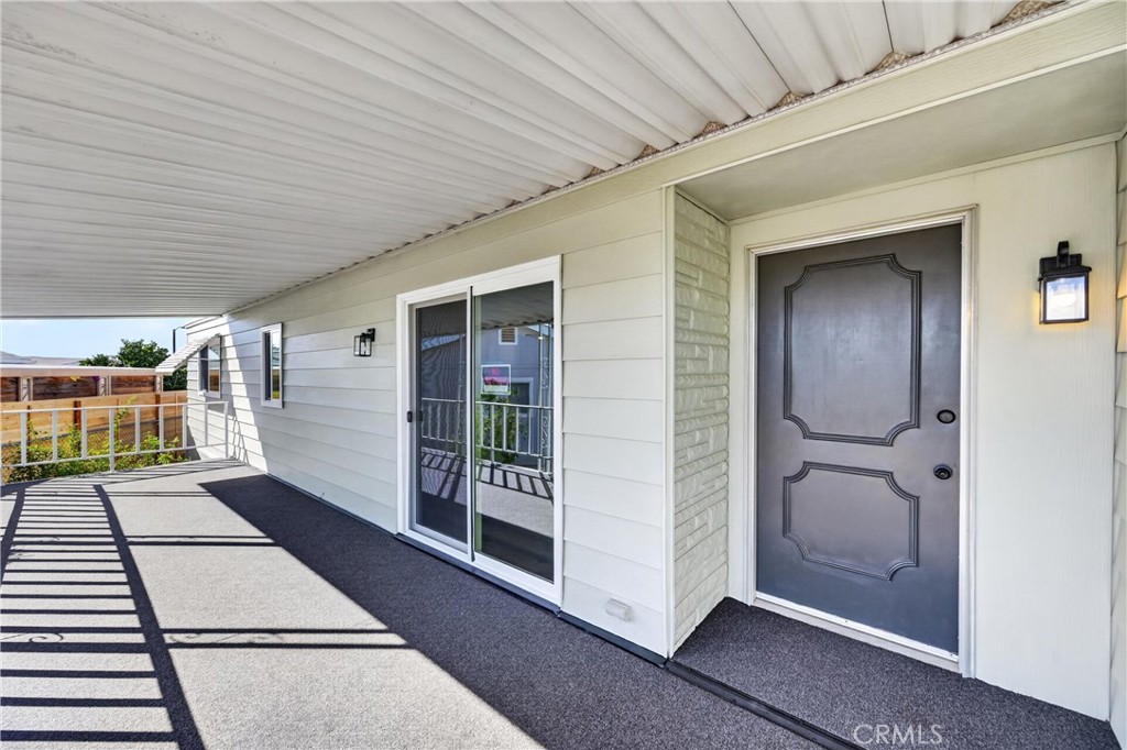 28911 Via La Rueda Property Photo 3