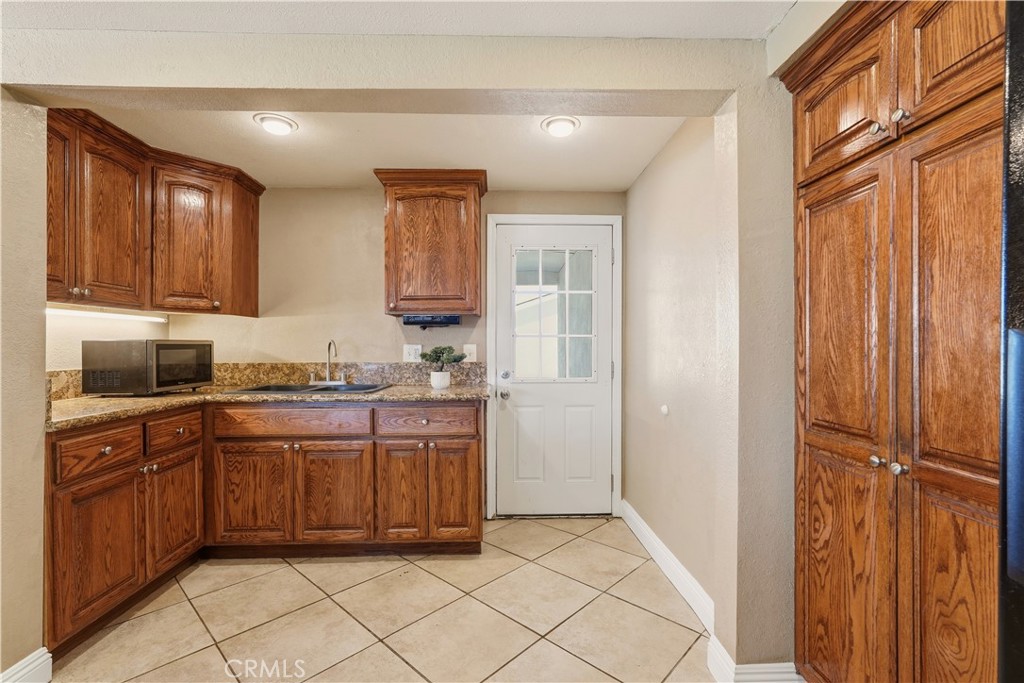 7661 El Monte Property Photo 5
