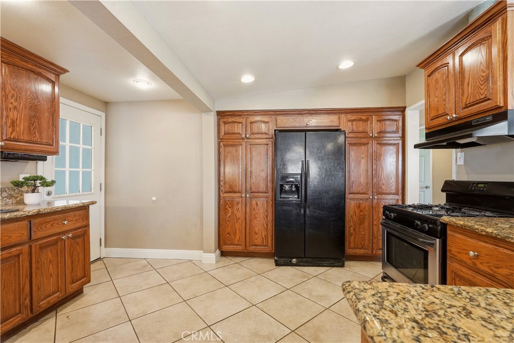7661 El Monte Property Photo 6