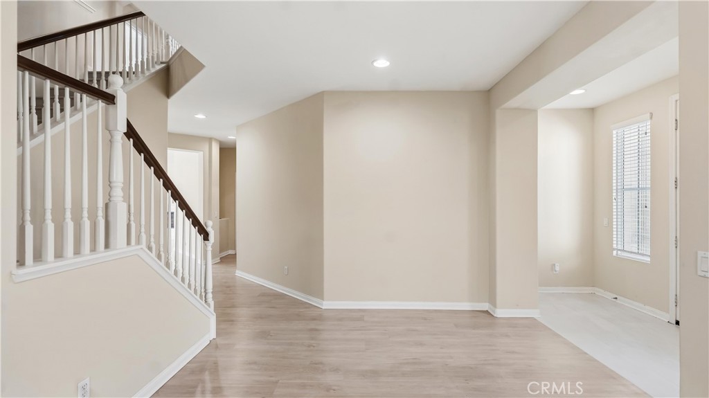 29535 Hyperion Property Photo 6