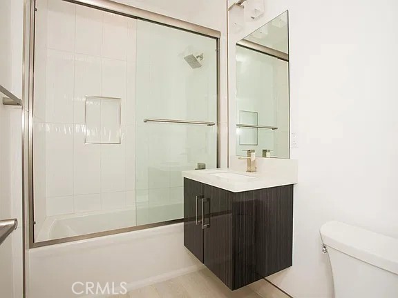 241 E 19th Street Property Photo 19