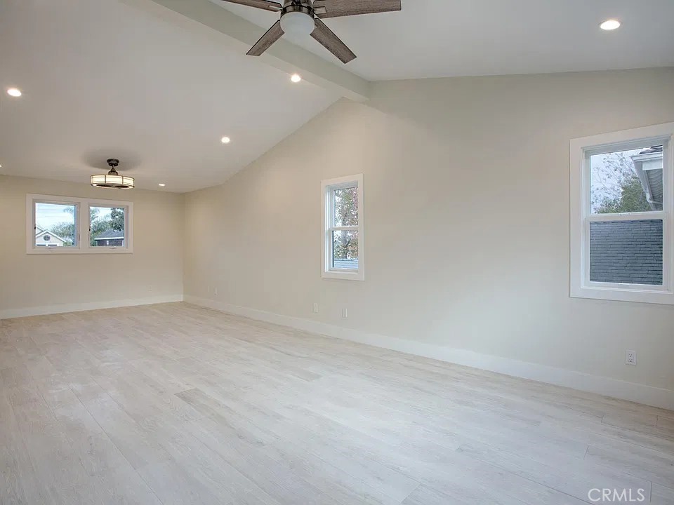 241 E 19th Street Property Photo 26