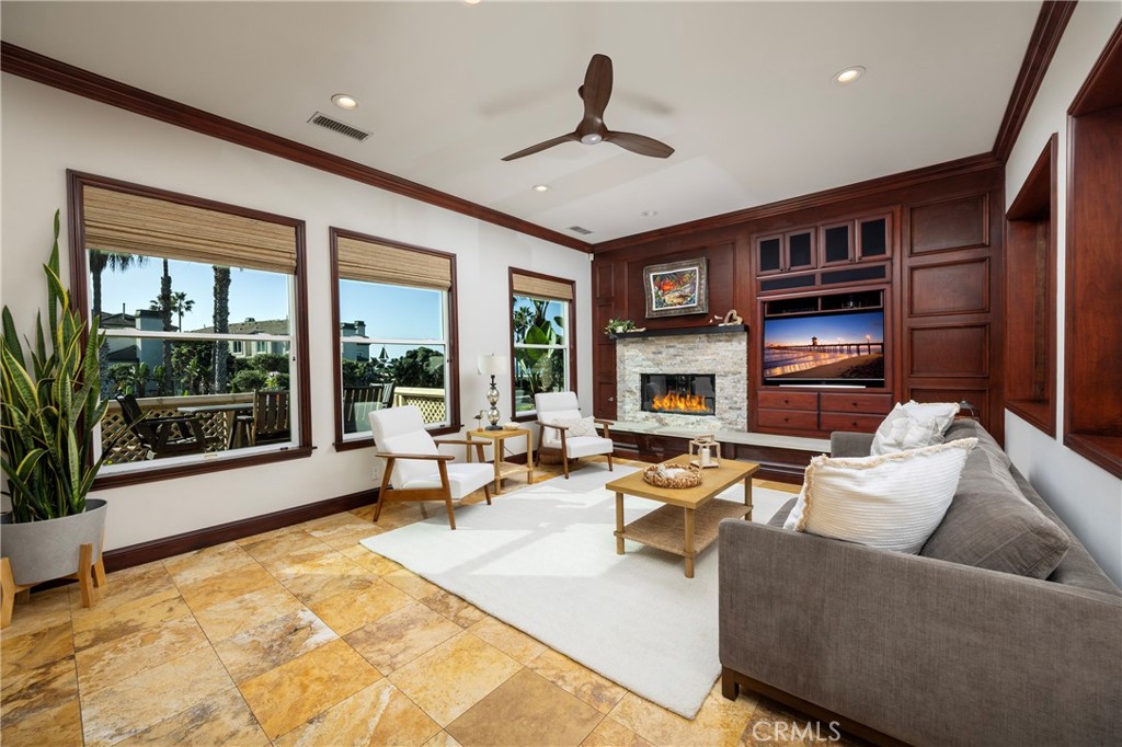 5612 Ocean Vista Property Photo 7