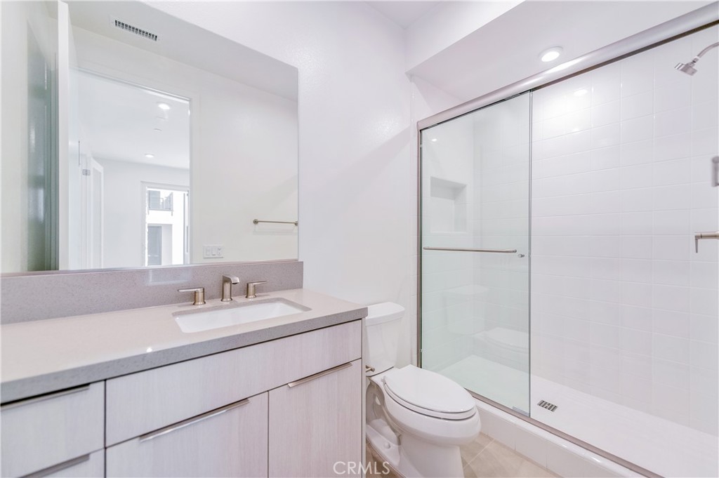 120 Palisades Property Photo 11