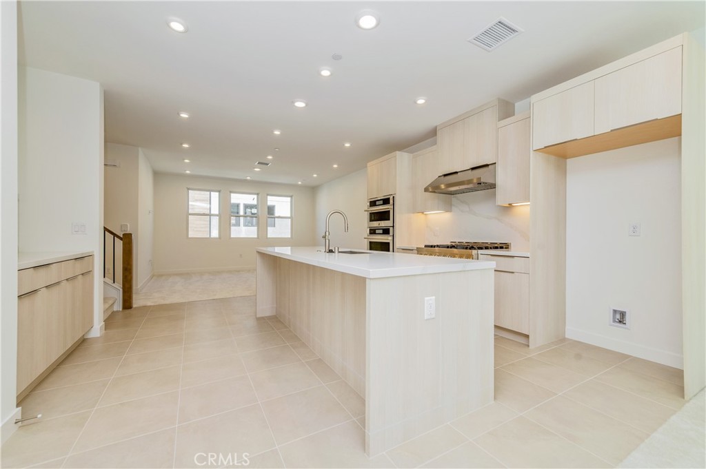 120 Palisades Property Photo 12