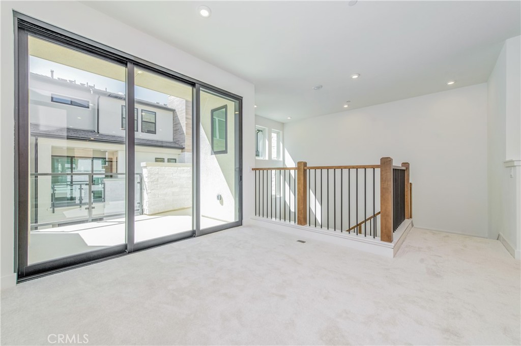 120 Palisades Property Photo 17