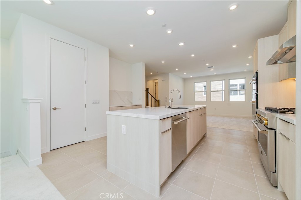 120 Palisades Property Photo 22