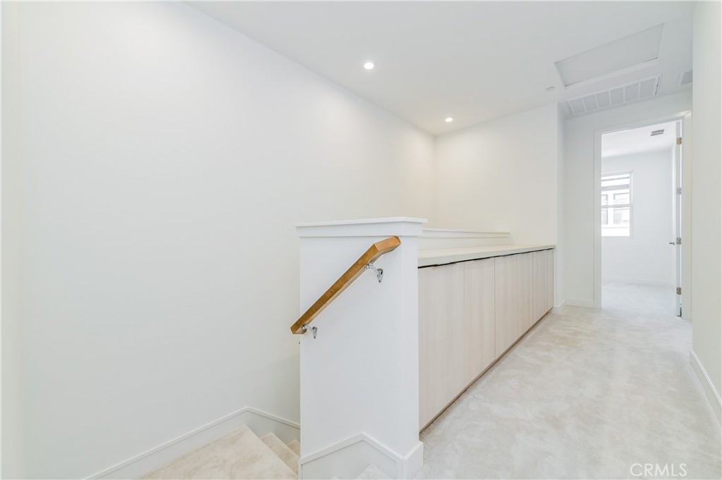 120 Palisades Property Photo 27