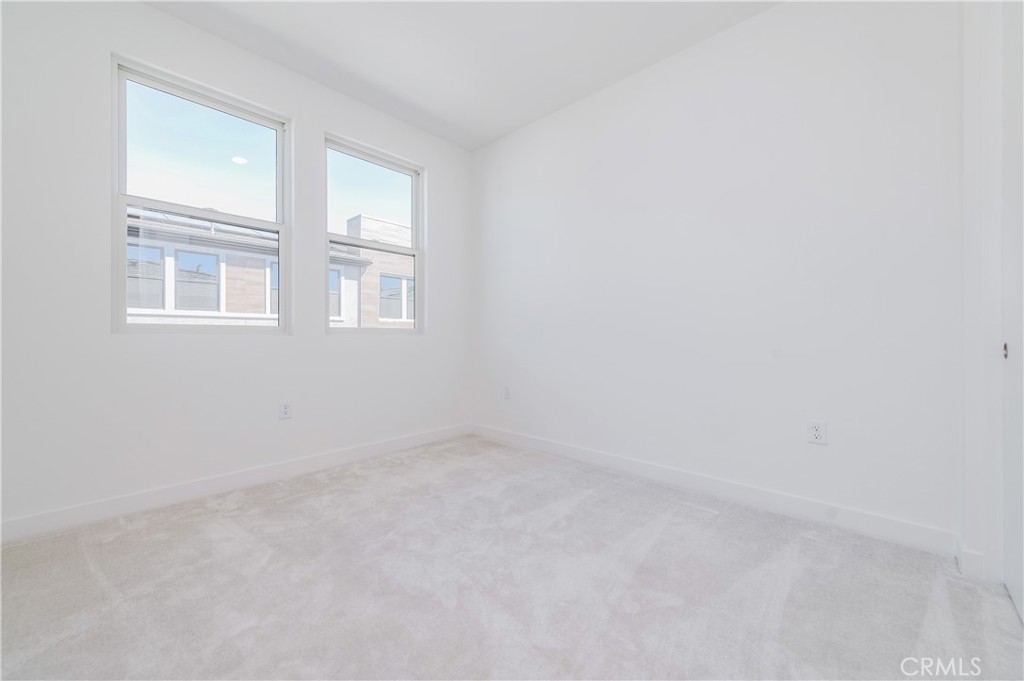 120 Palisades Property Photo 35