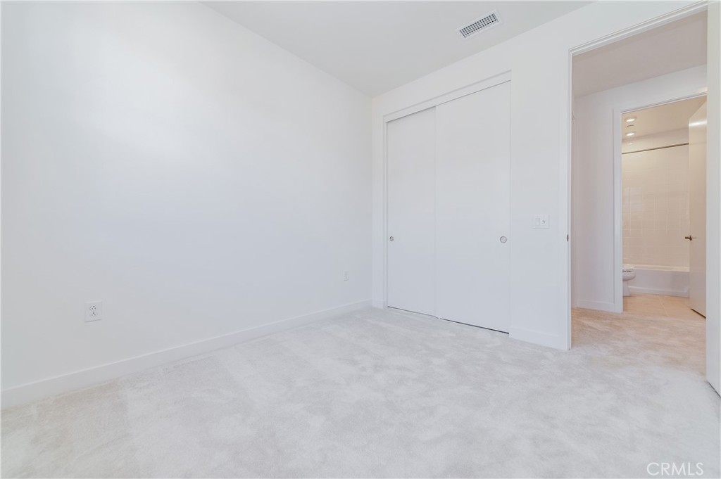 120 Palisades Property Photo 38