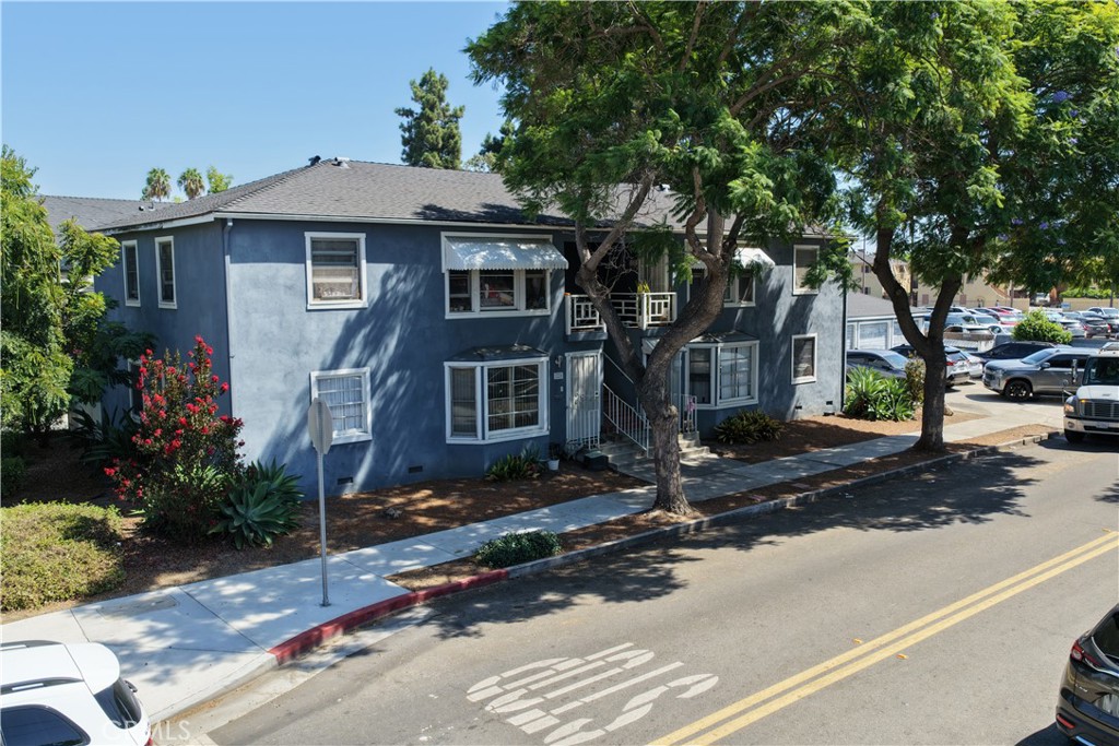 1221 N Lacy Street Property Photo 1